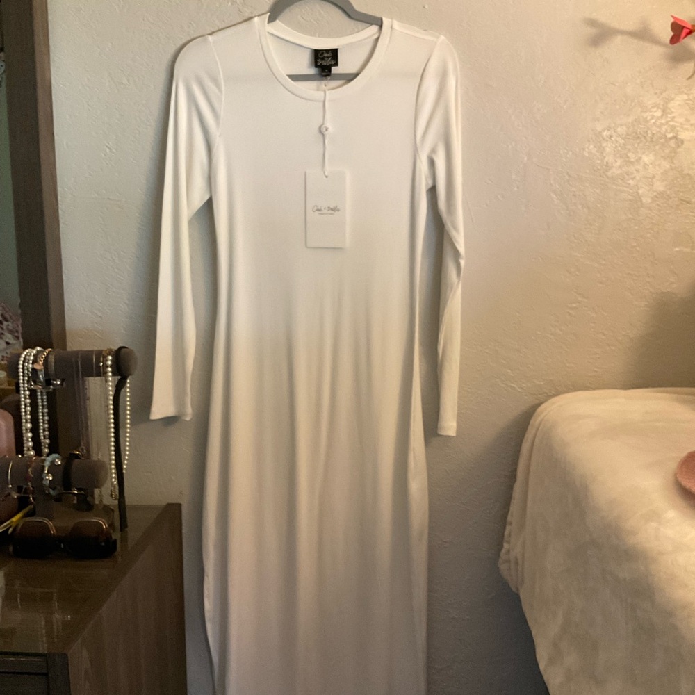 Chic White Long Sleeve Dress